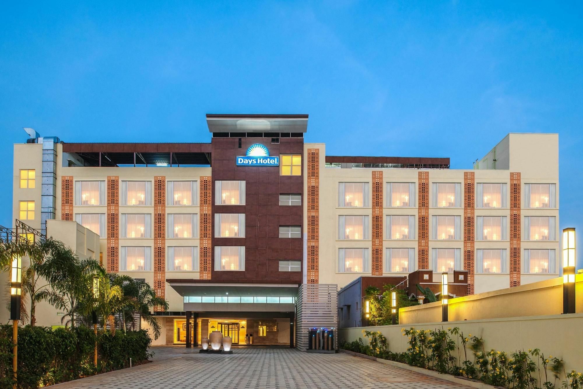 Days Hotel By Wyndham Chennai Omr Екстериор снимка